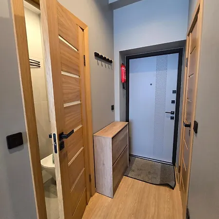 Apartment Near Airport, Free Parking *