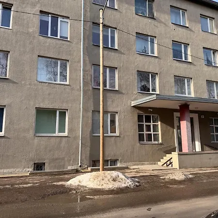 Apartment Near Airport, Free Parking *