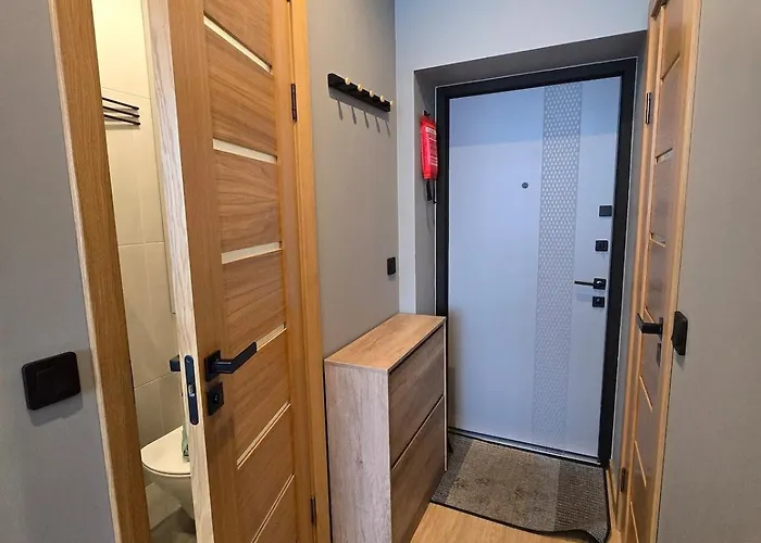 아파트 Near Airport, Free Parking *