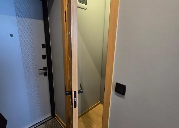 Near Airport, Free Parking